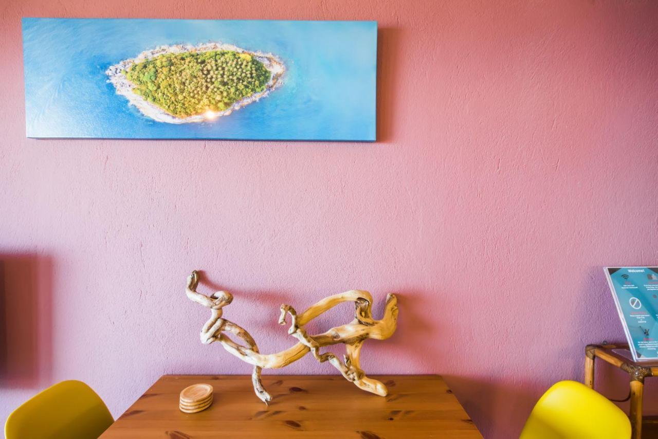 Nereus & Oceanus Beachfront Apartments, Lagonisi Beach #Feelslikehome Ormos Panagias Bagian luar foto