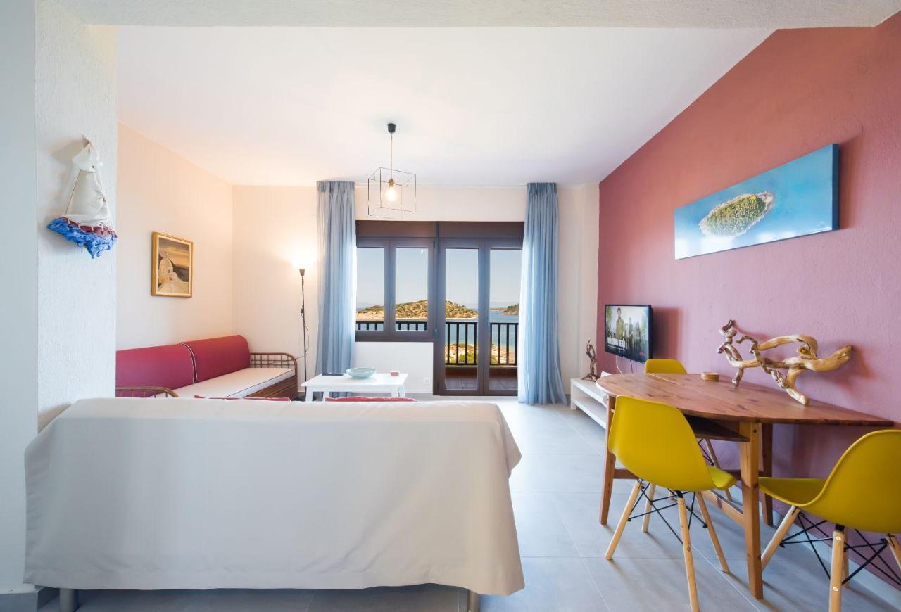 Nereus & Oceanus Beachfront Apartments, Lagonisi Beach #Feelslikehome Ormos Panagias Bagian luar foto