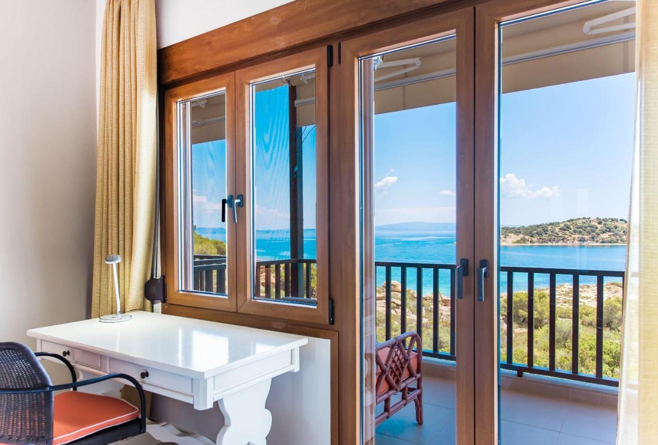 Nereus & Oceanus Beachfront Apartments, Lagonisi Beach #Feelslikehome Ormos Panagias Bagian luar foto
