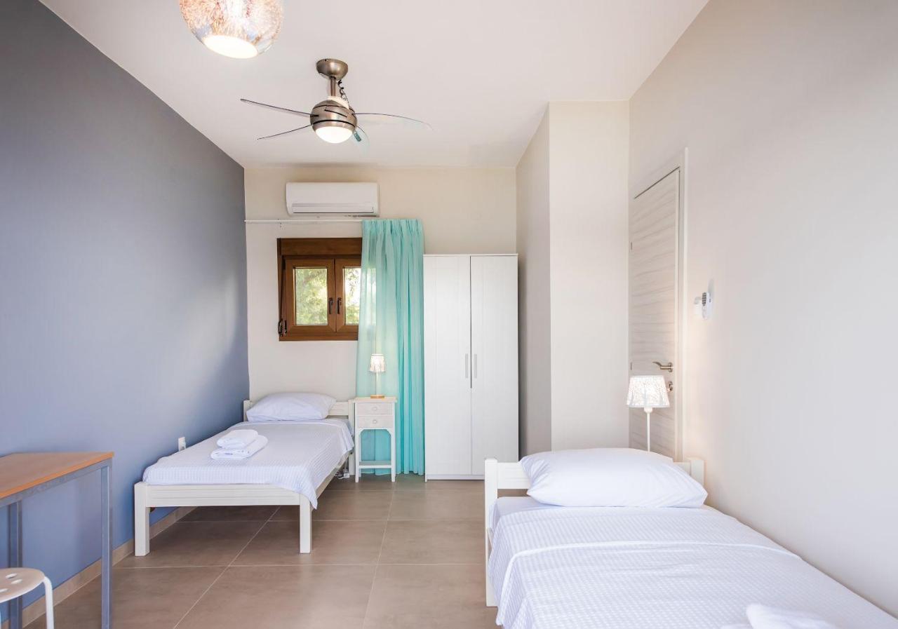 Nereus & Oceanus Beachfront Apartments, Lagonisi Beach #Feelslikehome Ormos Panagias Bagian luar foto