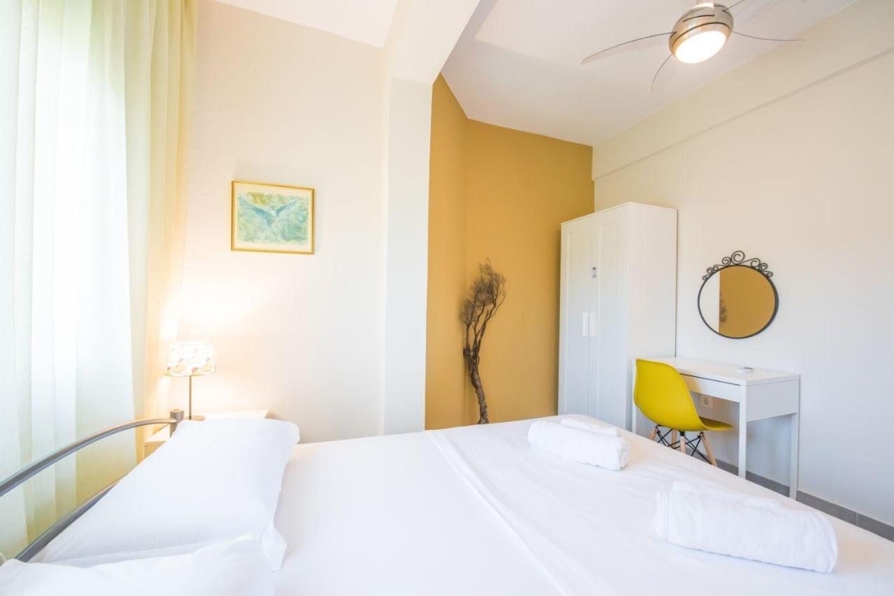 Nereus & Oceanus Beachfront Apartments, Lagonisi Beach #Feelslikehome Ormos Panagias Bagian luar foto