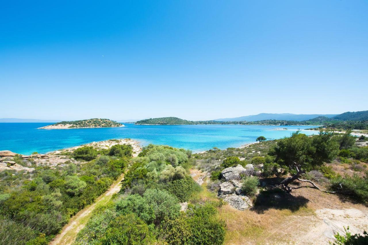 Nereus & Oceanus Beachfront Apartments, Lagonisi Beach #Feelslikehome Ormos Panagias Bagian luar foto